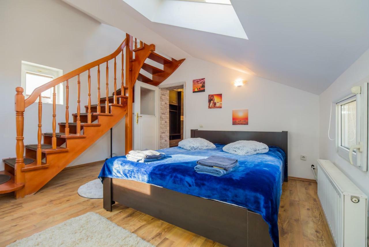 Rooftop Central Apartment 브라쇼브 외부 사진